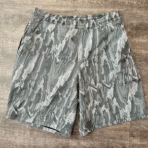 Lululemon 9” Pace Breaker Shorts